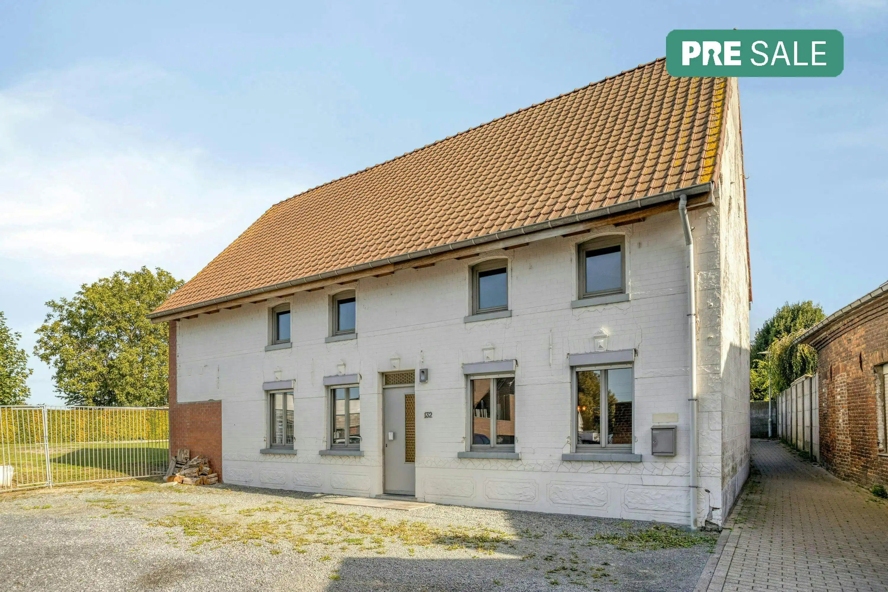 Gezellige woning (4 slpk.; EPC 'C') met ZO-georiënteerde, groene tuin. foto {{pictureIndex}}