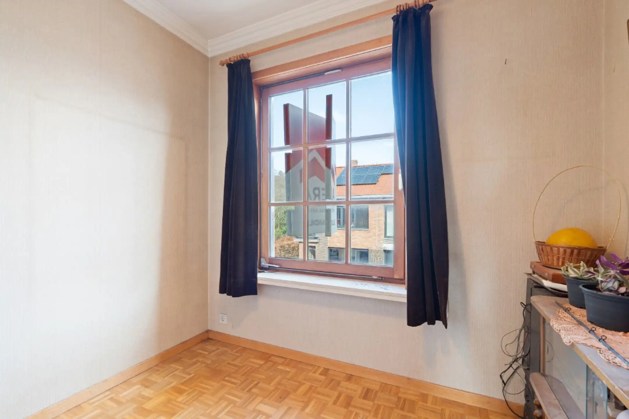 Centraal gelegen burgerwoning met garage en ruime tuin foto 19