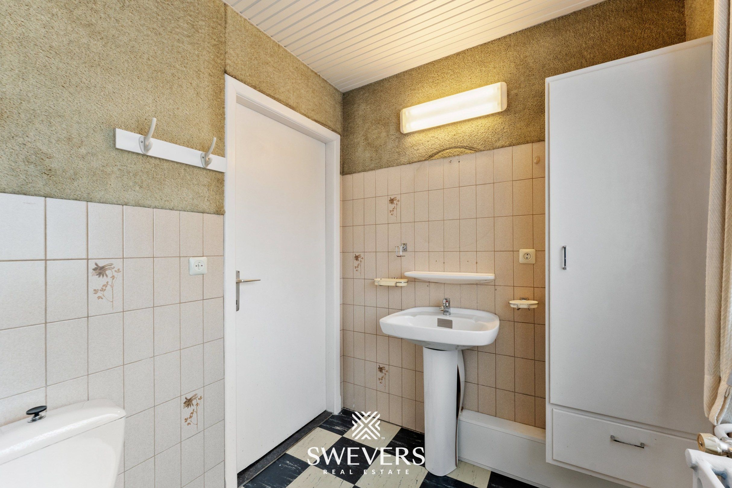 Renovatiepotentieel met 4 slaapkamers op 9a 77ca in hartje Beringen  foto 24