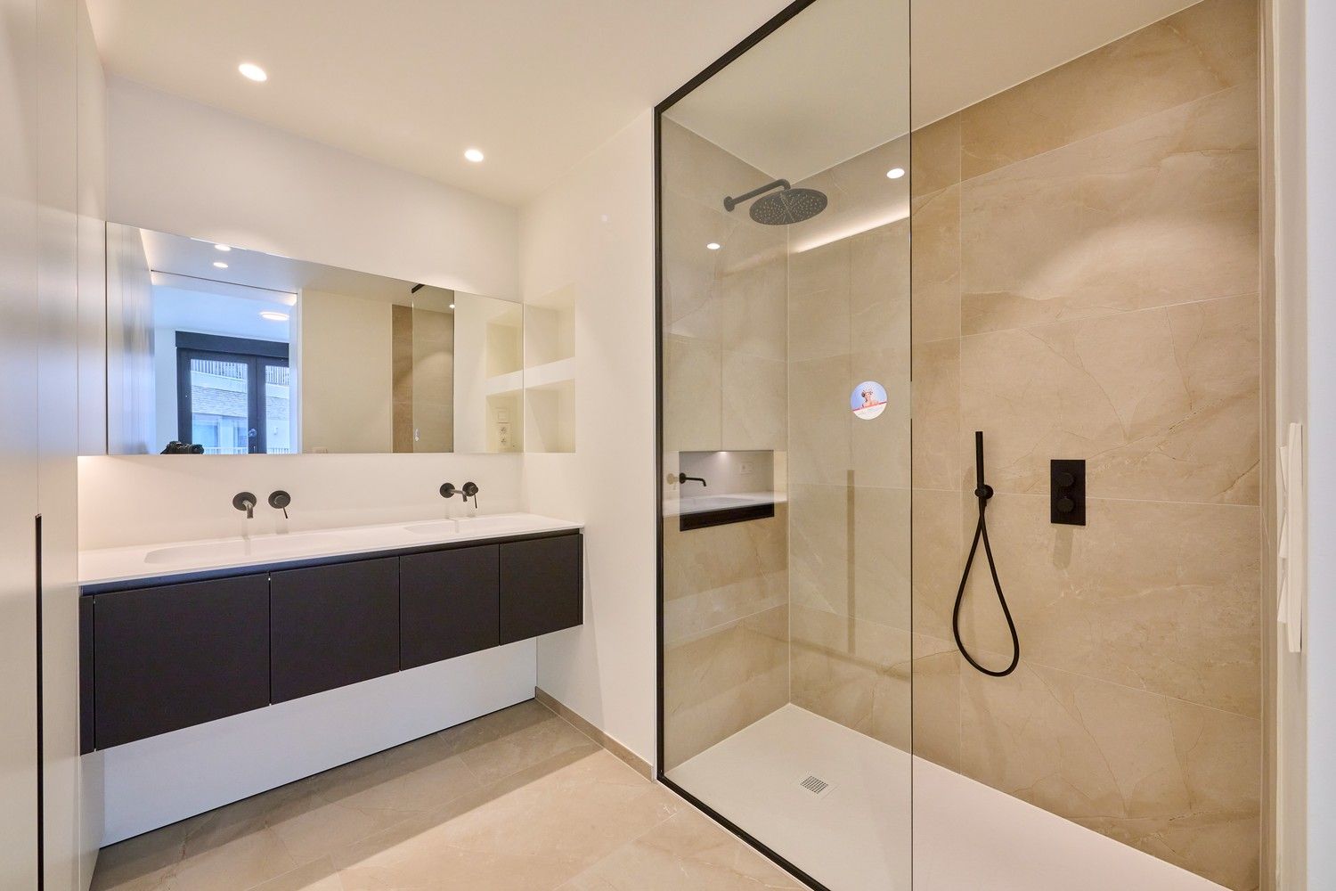 Uitstekend gelegen state-of-the-art appartement met oog voor design en comfort foto 15