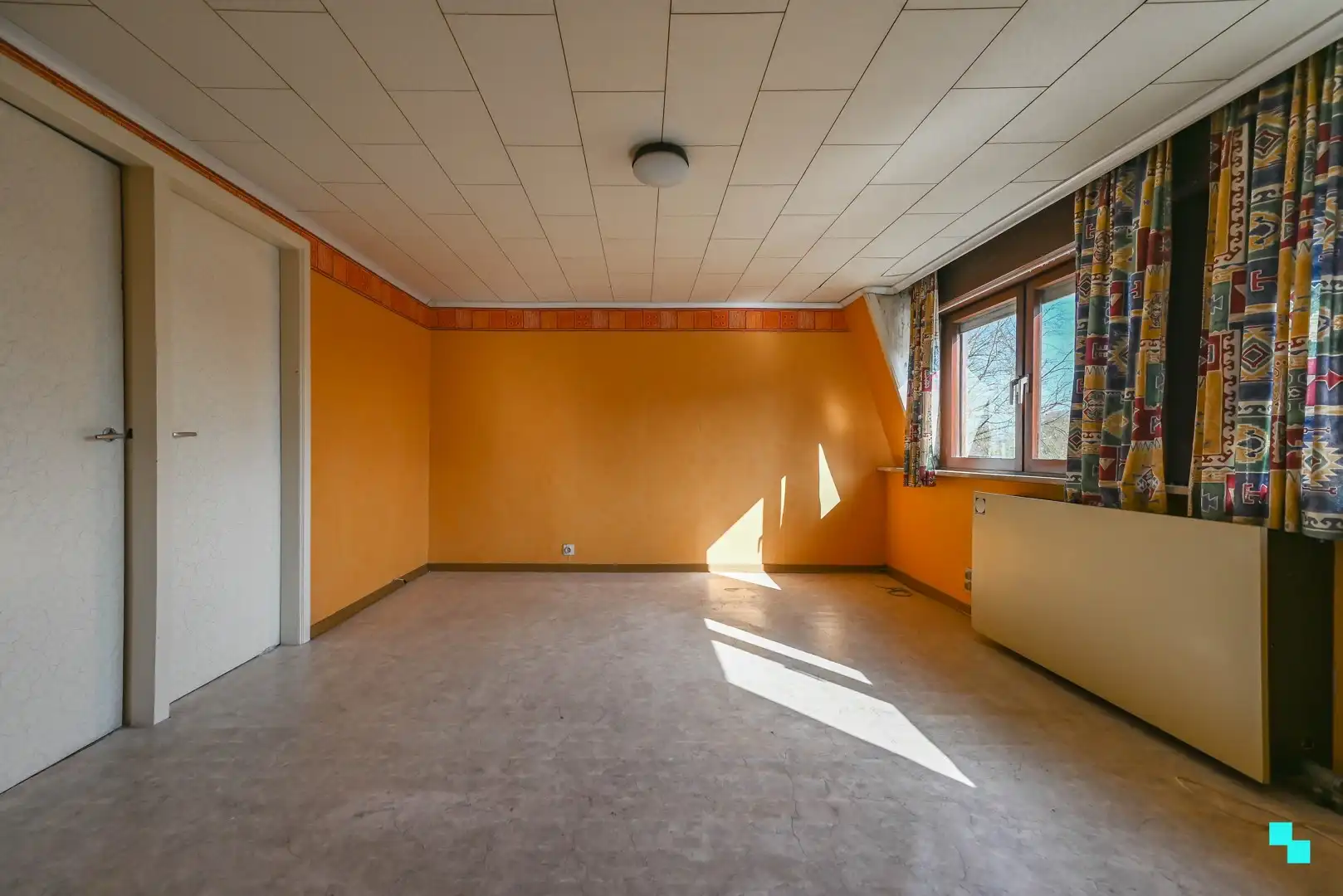 Te renoveren woning met riante garage te Bosmolens foto 17