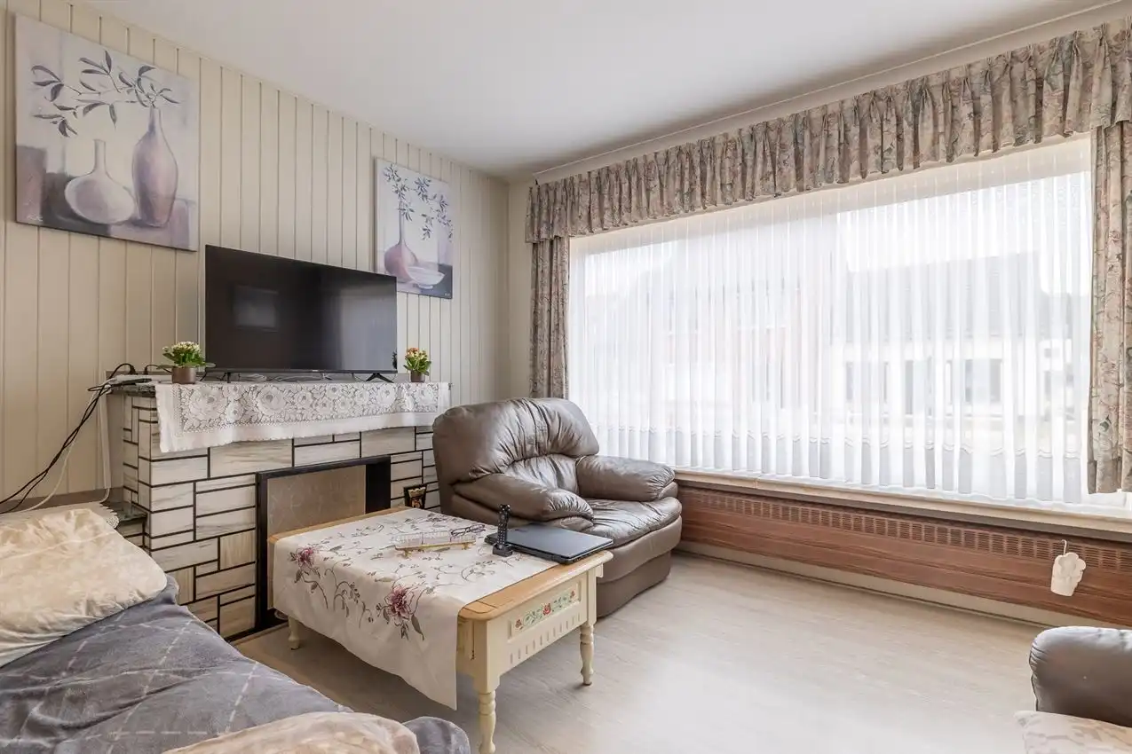 Verzorgde woning met 3slpk, inpandige garage en tuin foto 6