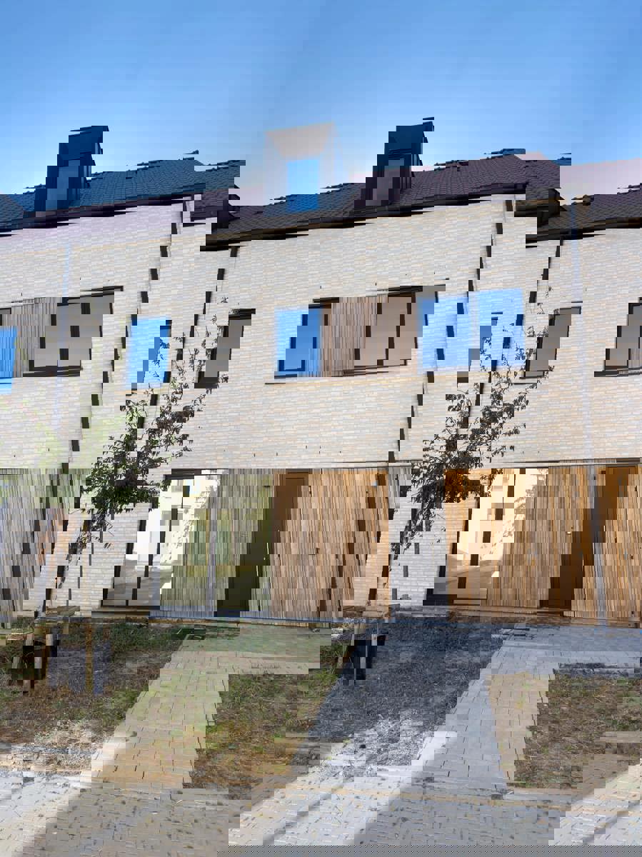 ()=>{if(producerUpdateValueVersion(node),producerAccessed(node),node.value===ERRORED)throw node.error;return node.value} Petronella van Ryckeghemstraat 4 - 8700 Tielt