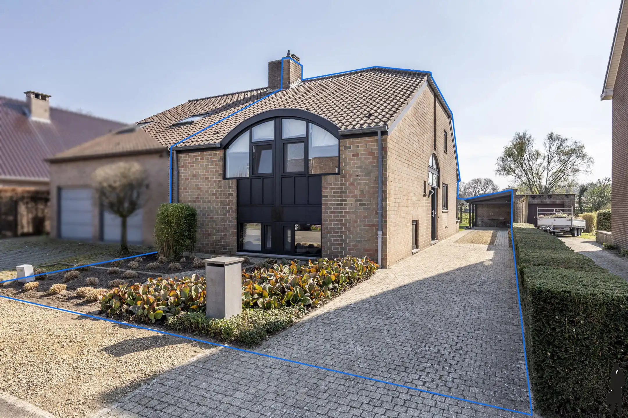 Ruime splitlevel woning, zuidgerichte tuin (ca. 522 m²) foto 5