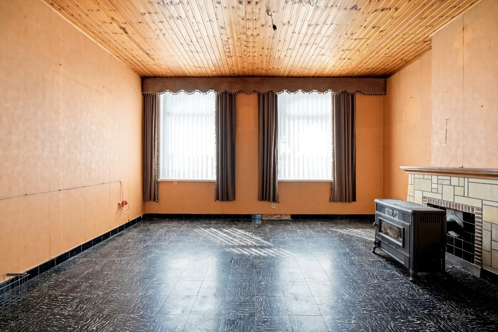 Ruime halfopen bebouwing op een perceel van 1491m² met 7 slaapkamers! foto 5