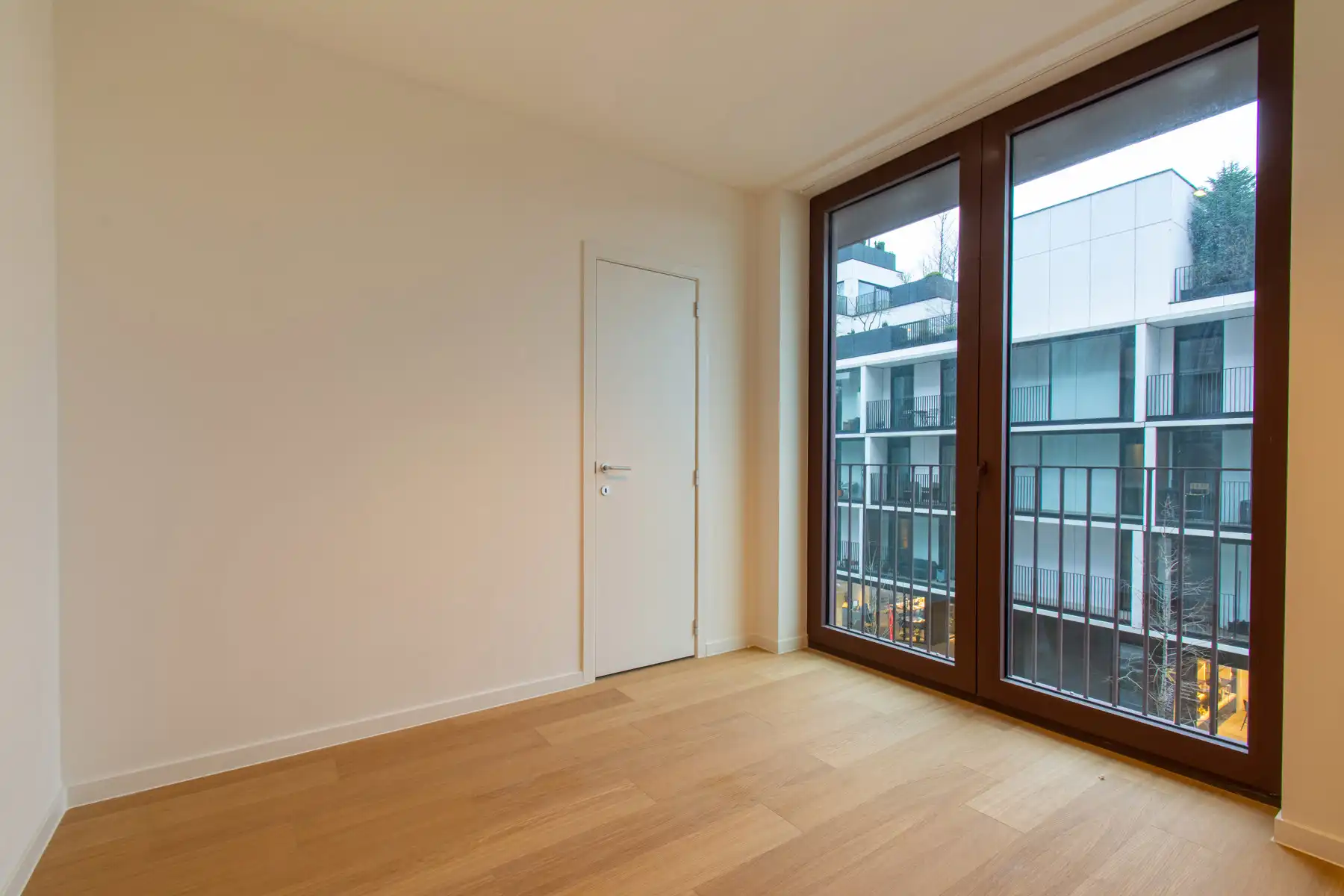 Lichtrijk appartement met terras dicht van de Schelde  foto 10