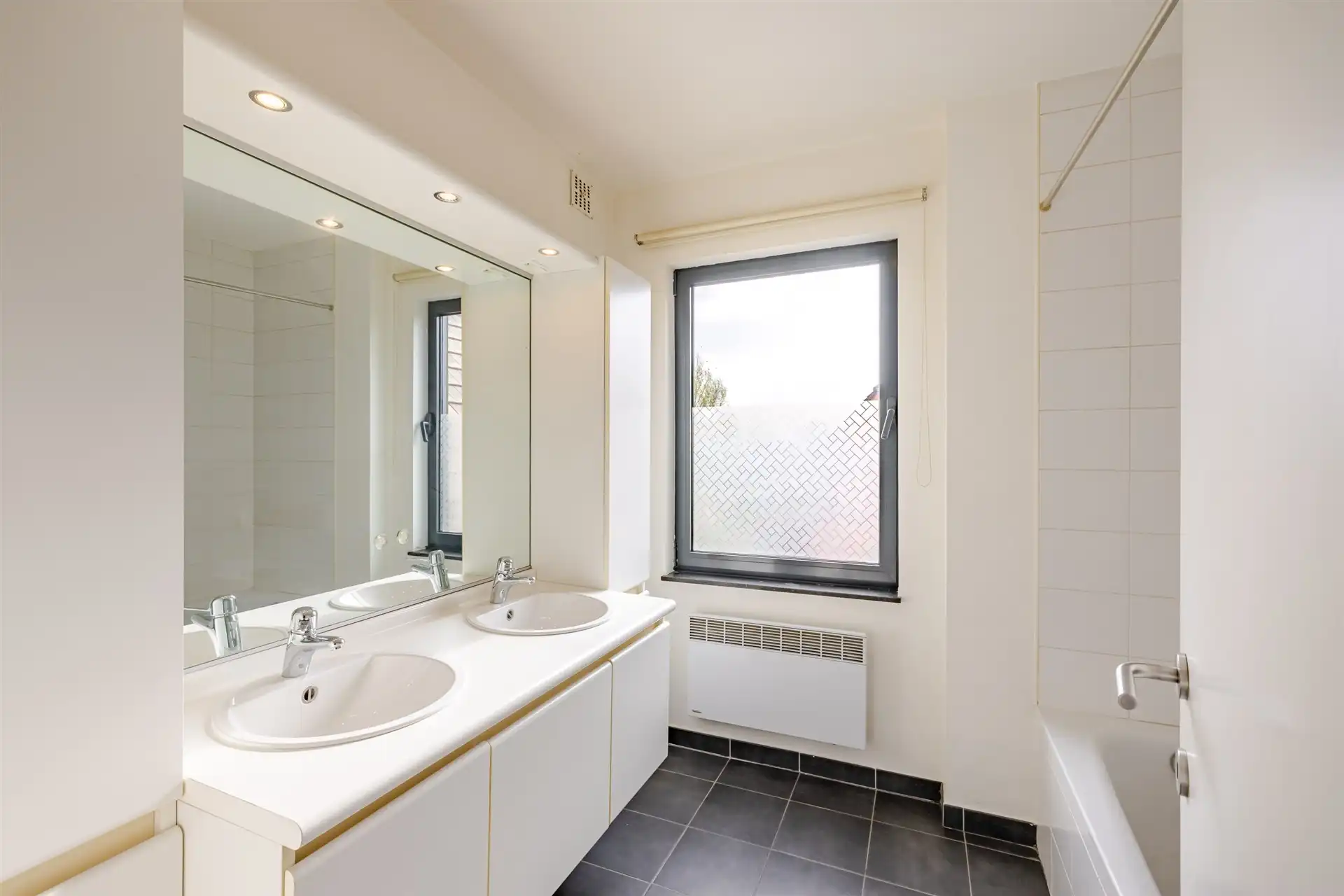 Instapklaar appartement met gunstig EPC in Dendermonde! foto 3