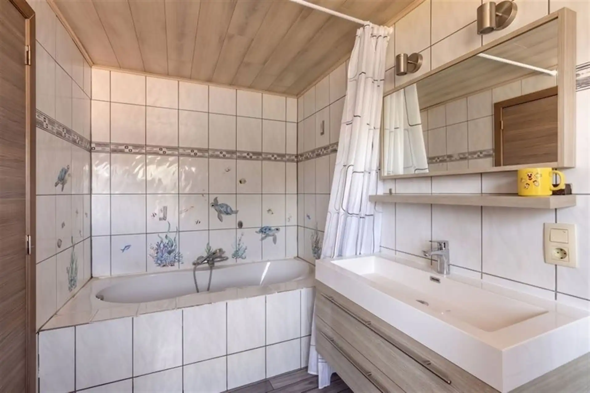 Goed gelegen degelijk huis in Eine. foto 9