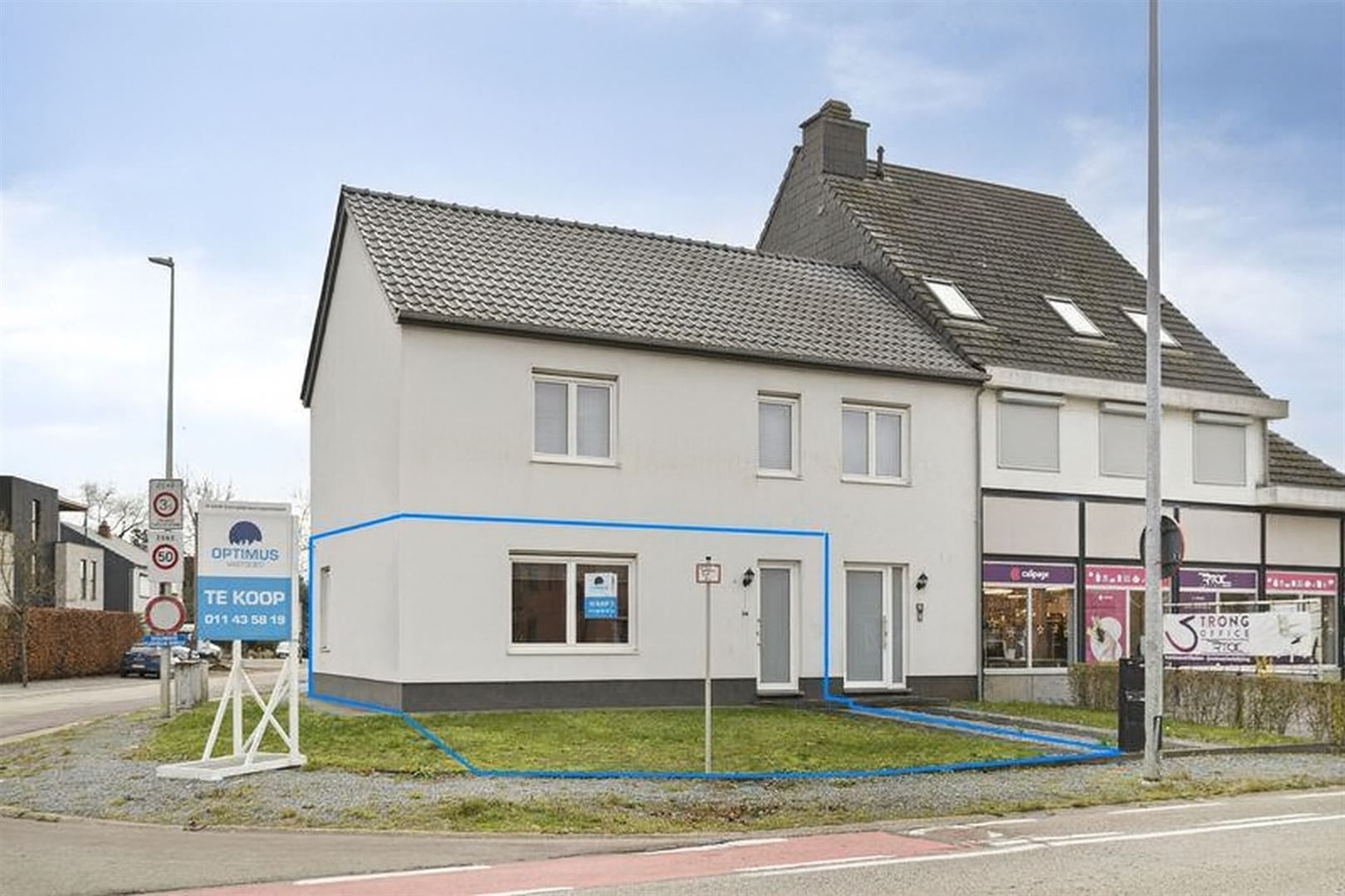 TE KOOP: Gerenoveerd, gelijkvloers appartement te Zolder! foto {{pictureIndex}}