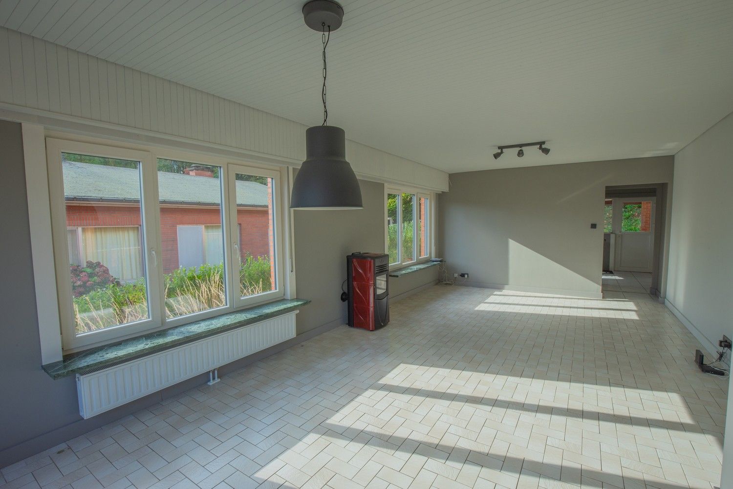 Instapklaar bel-etage woning met moderne voorzieningen in hartje Langdorp foto 2