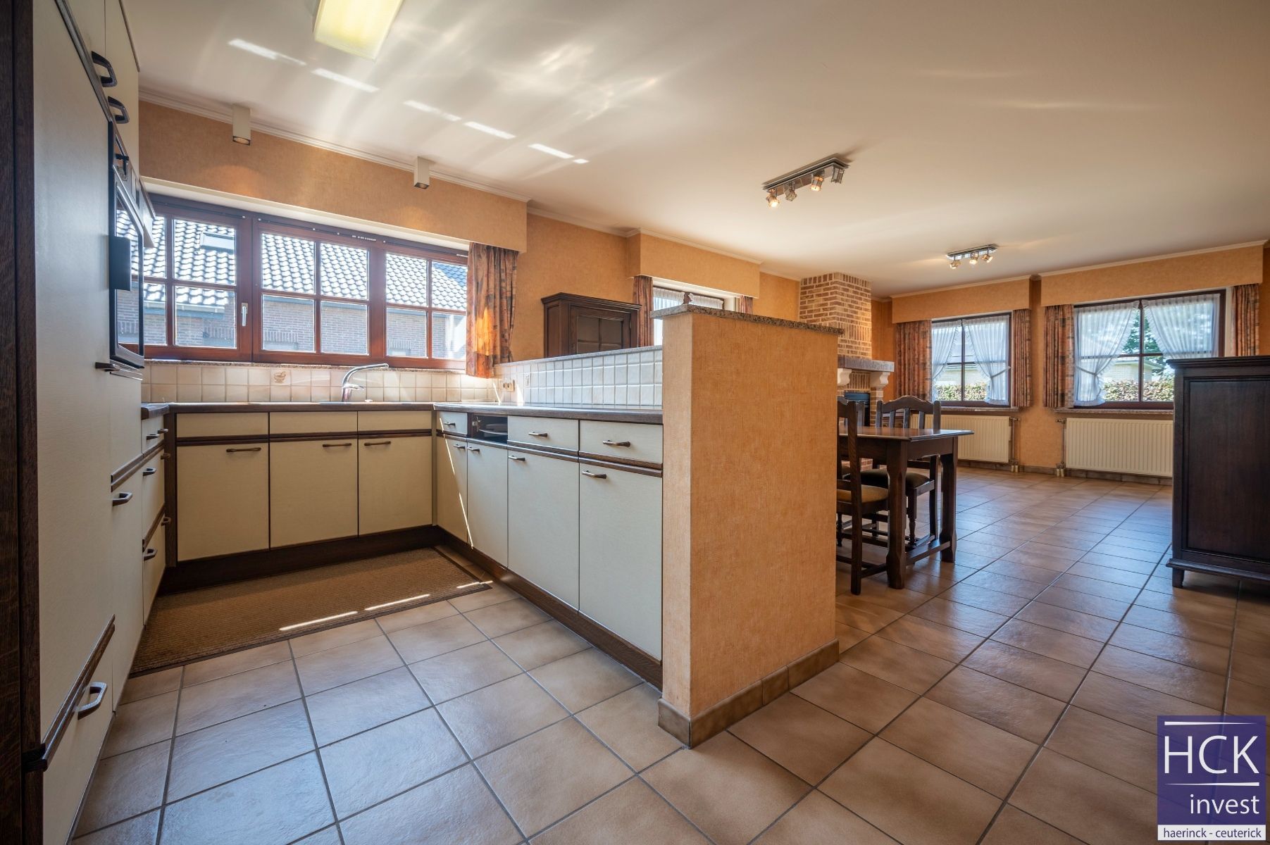 KRUISHOUTEM - Mooi gelegen alleenstaande woning, kraaknet onderhouden! foto 8