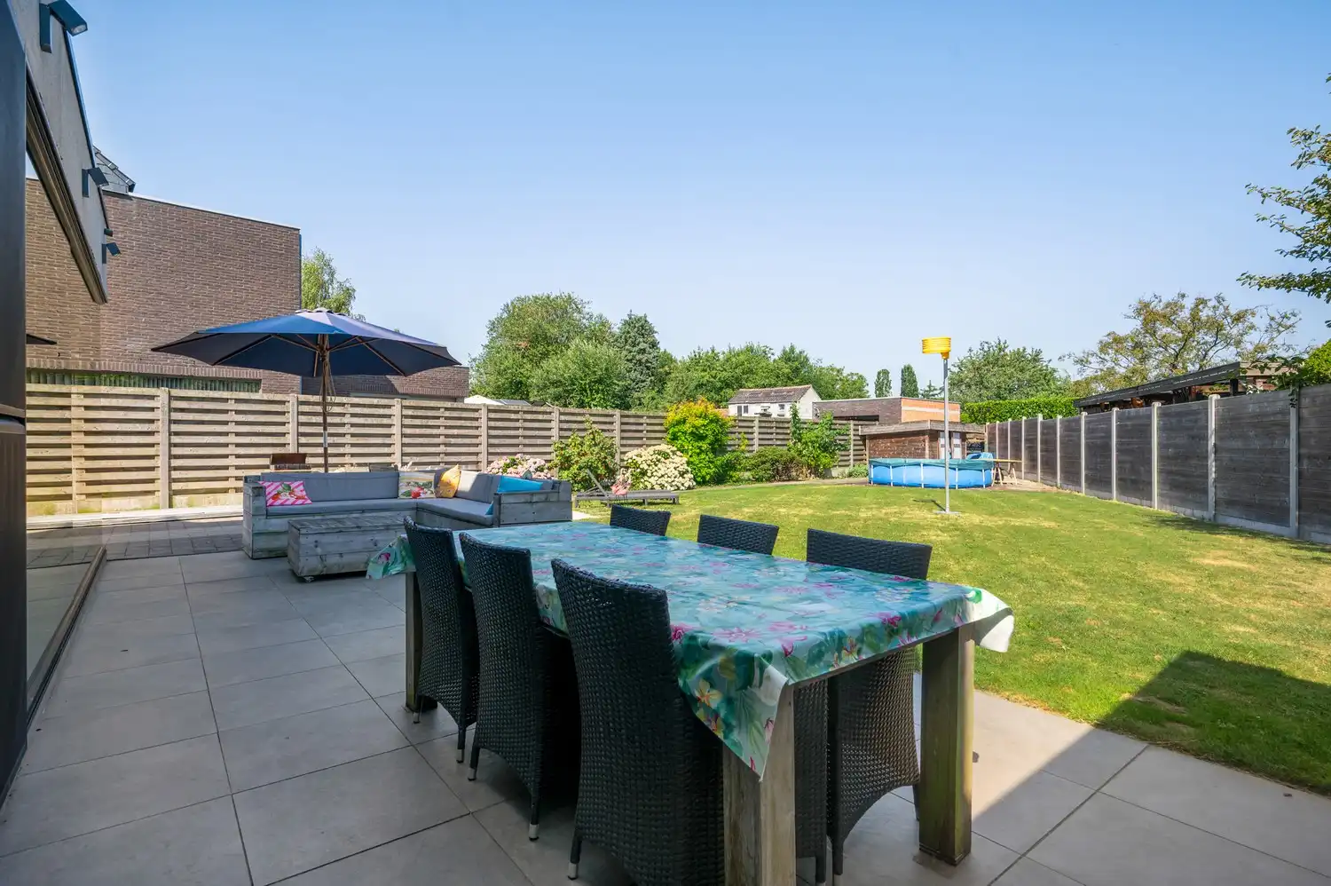 Instapklare, gerenoveerde woning met garage op toplocatie in Broechem! foto 19