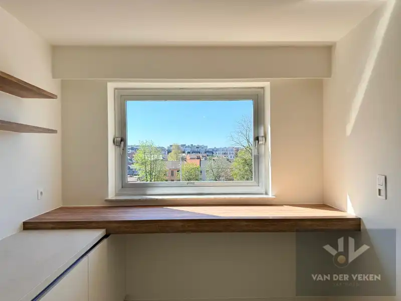 100% GERENOVEERD APPARTEMENT MET 2 SLAAPKAMERS OP TOPLOCATIE foto 4