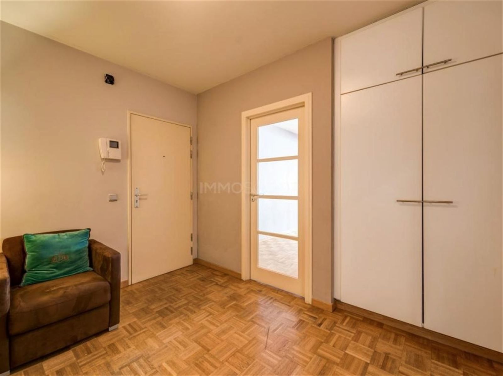  Ruim, gemeubeld en gerenoveerd dakappartement van 135 m² op topligging nabij stadsfeeszaal en Meir! foto 2