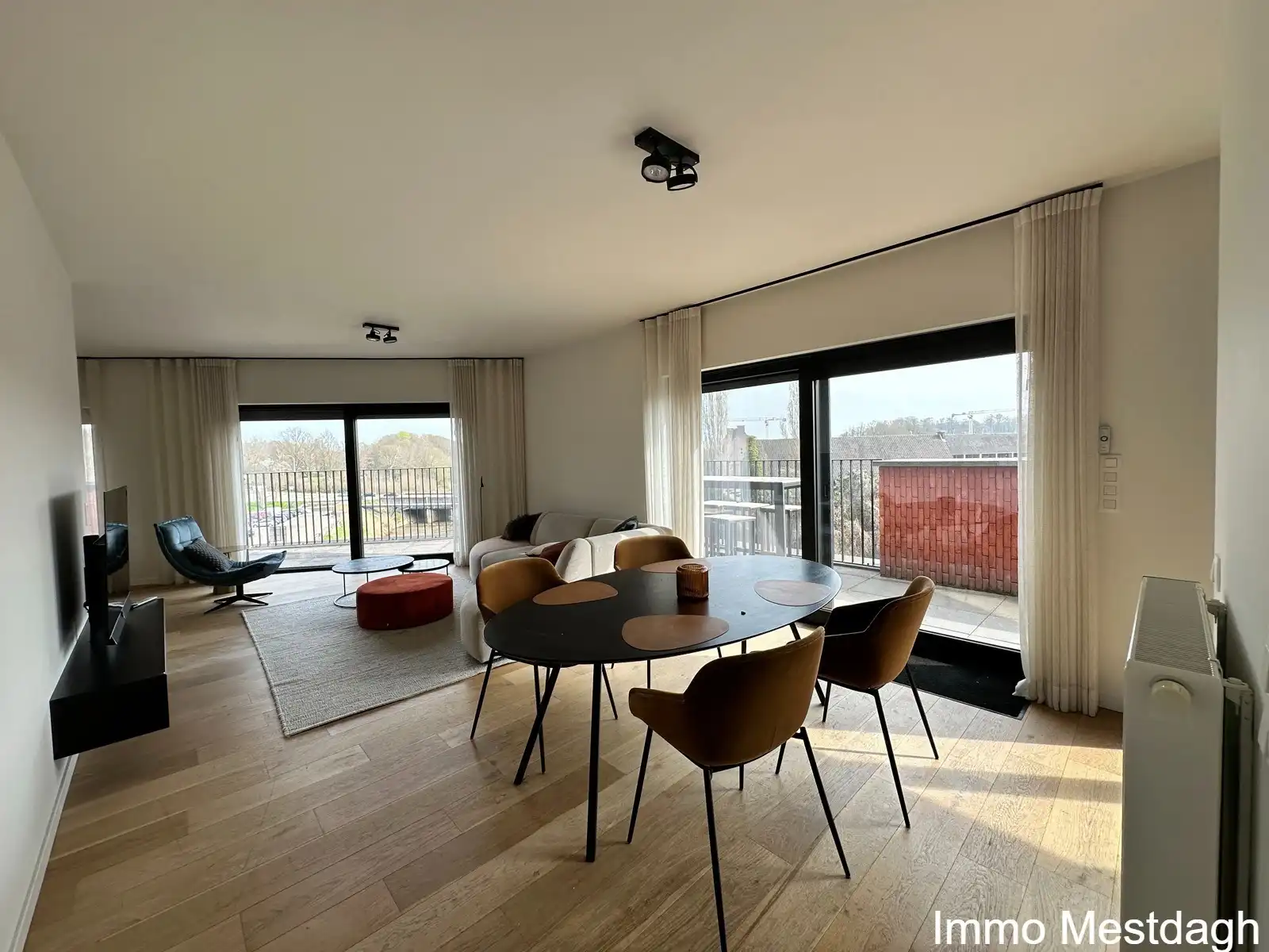 Unieke Penthouse met Panoramisch Uitzicht & Terrassen Rondom foto 11