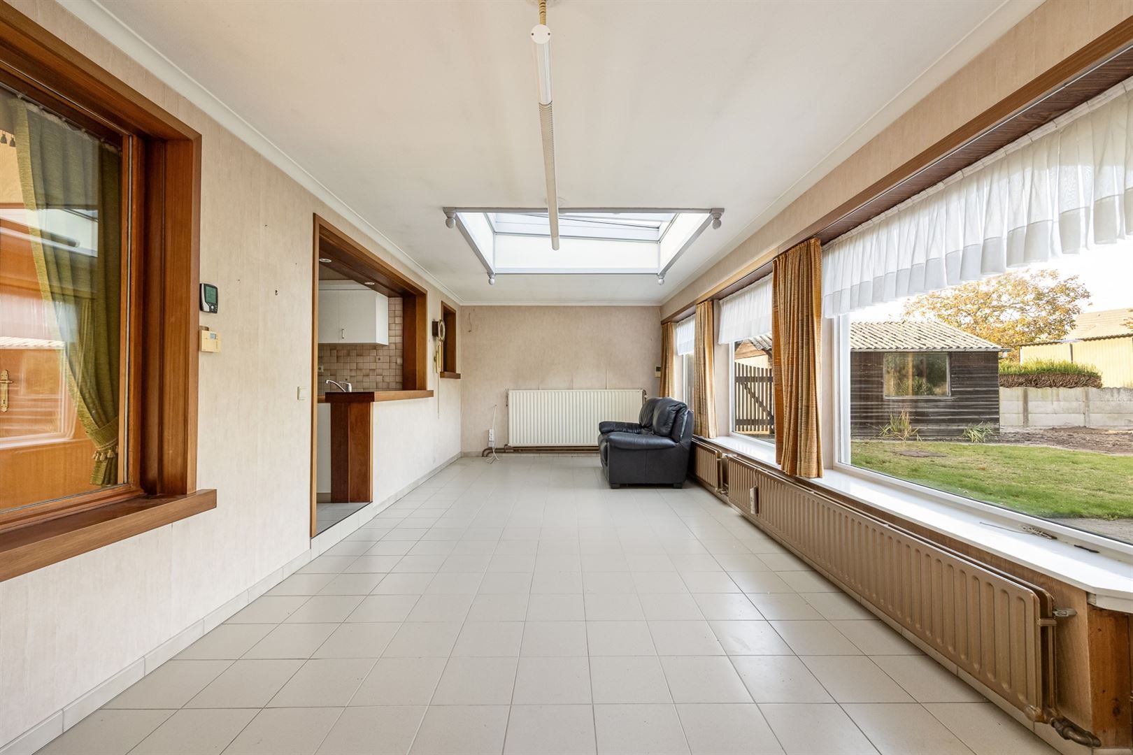 Goed gelegen OB met grote tuin! foto 10