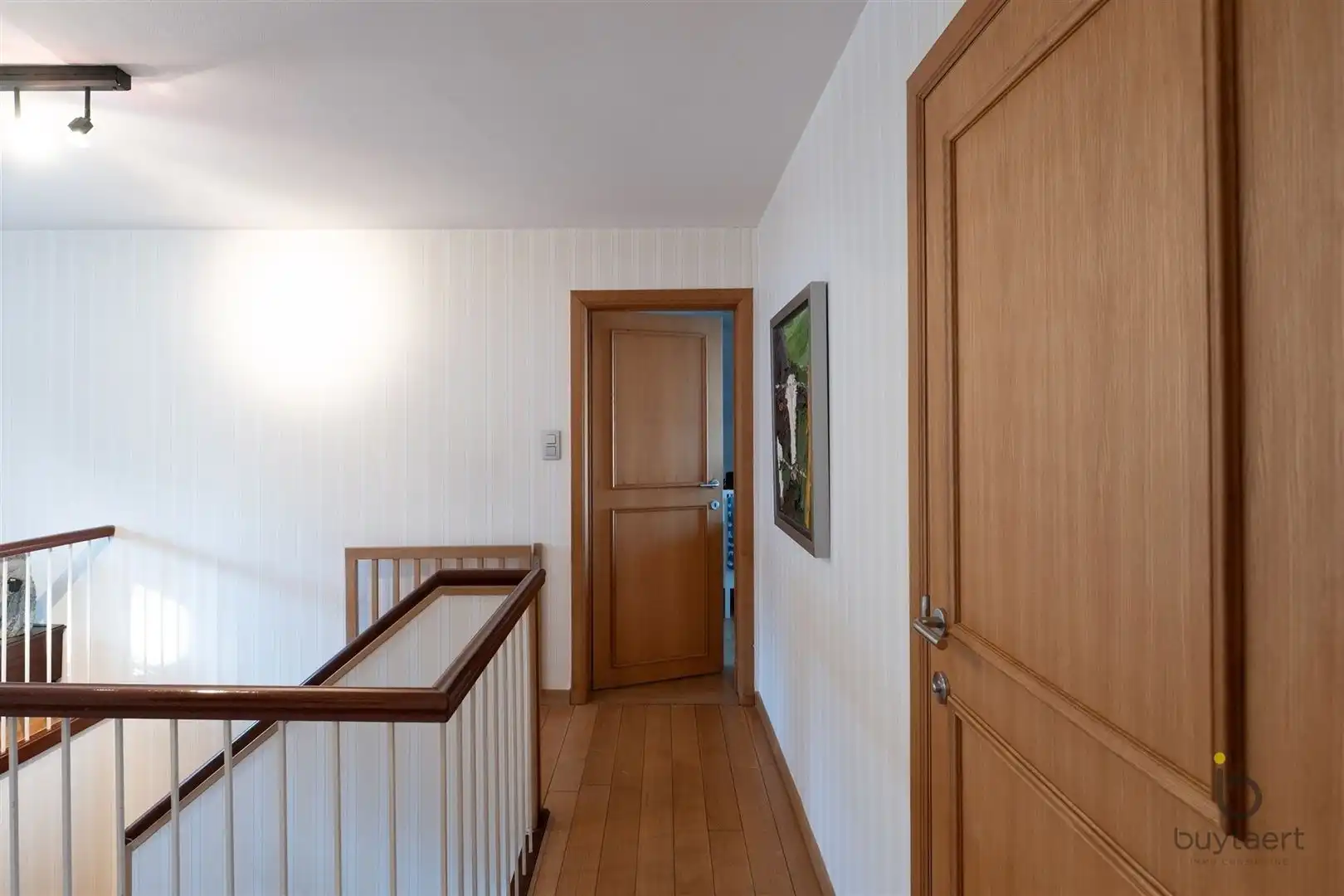 Villa met praktijk of  kangoeroewoning en Zuid - West tuin. foto 27