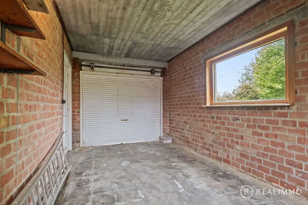 Te renoveren alleenstaande woning met tal van troeven! foto 14