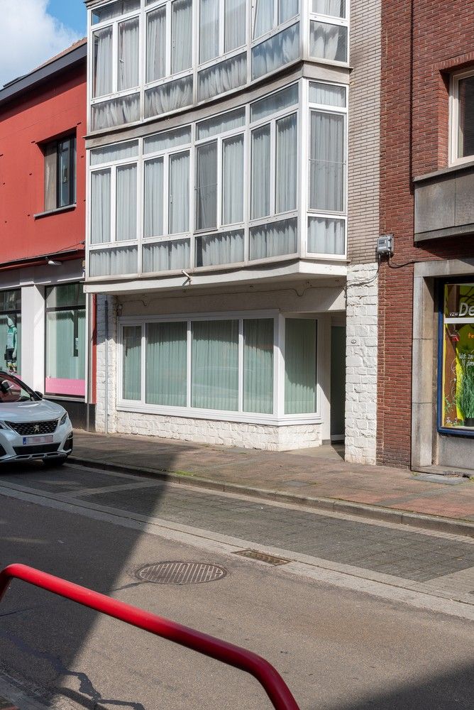 Gelijkvloers 1 slaapkamer-appartement met eigen stadstuin in hartje Genk foto 3