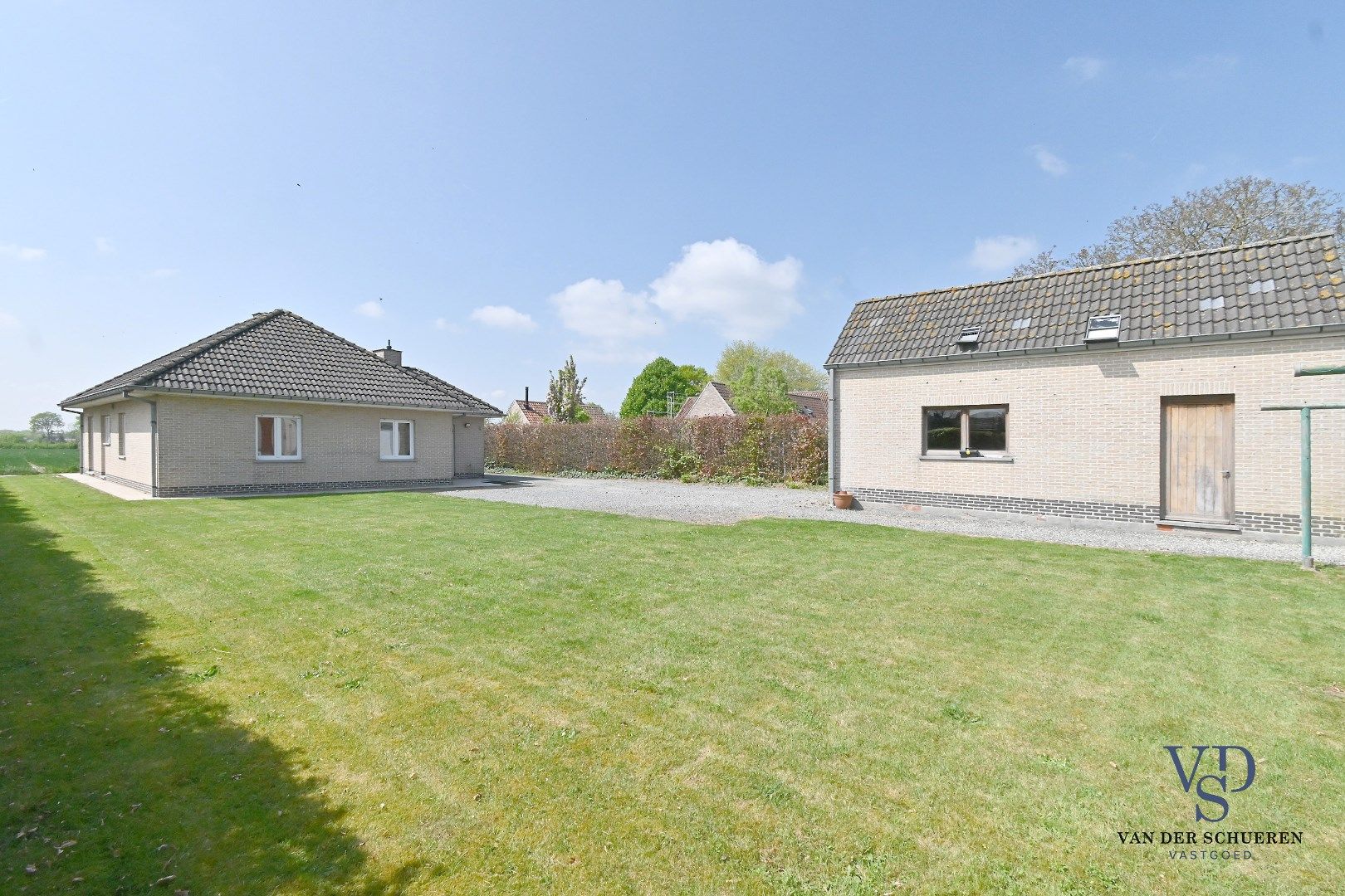 Bungalowwoning met afzonderlijke garage foto 28