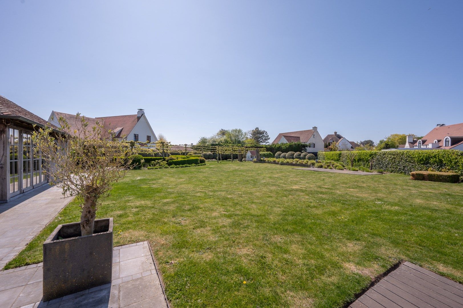 ()=>{if(producerUpdateValueVersion(node),producerAccessed(node),node.value===ERRORED)throw node.error;return node.value} Hortensialaan 15 - - 8300 Knokke-Heist