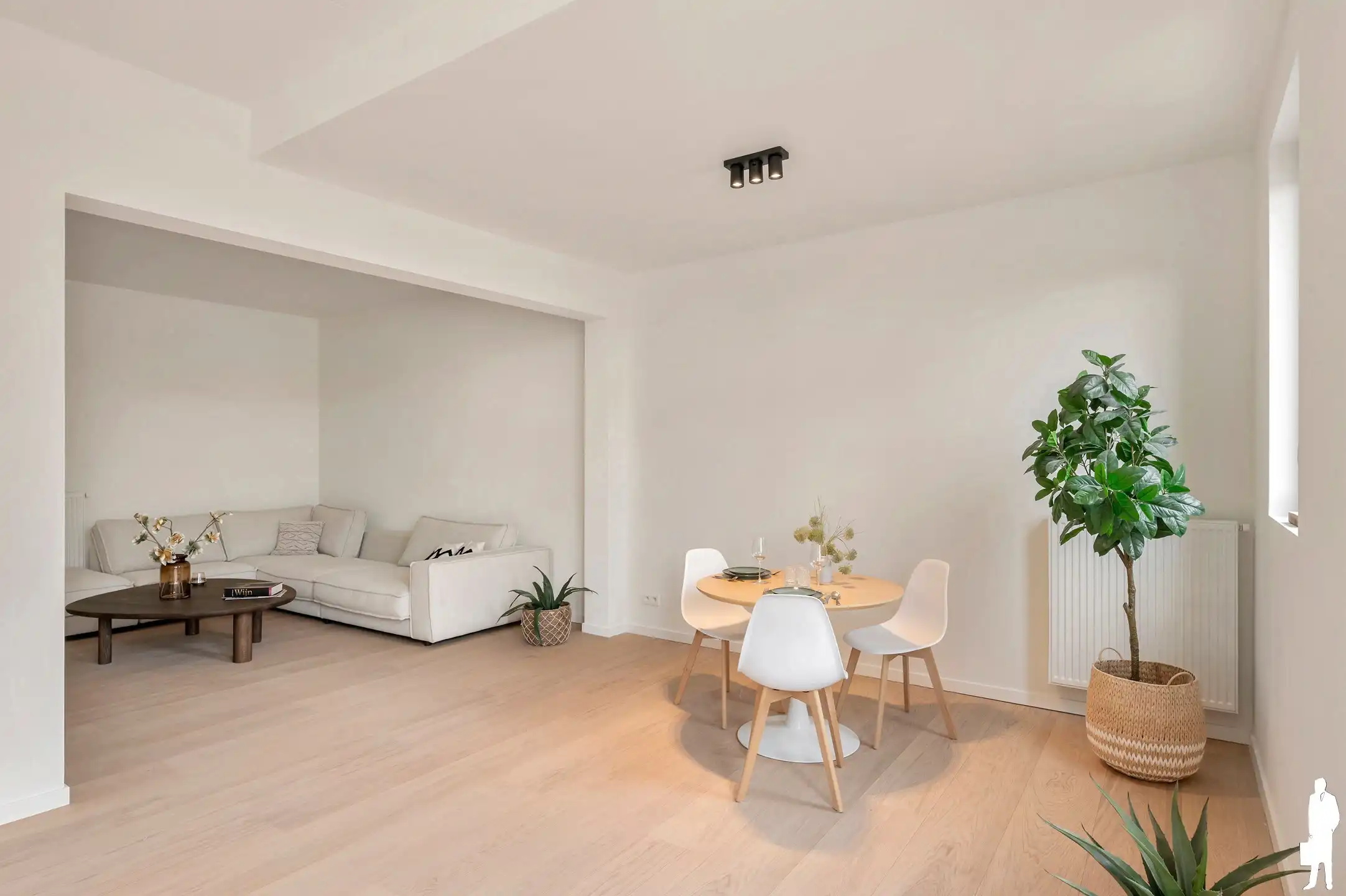 Gerenoveerd dakappartement met twee slaapkamers foto 8