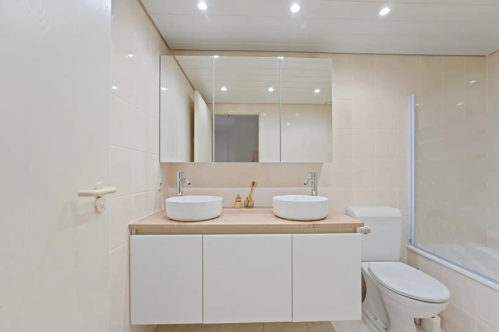 Leuk appartement in een rustige zijstraat van de Zeedijk foto 7