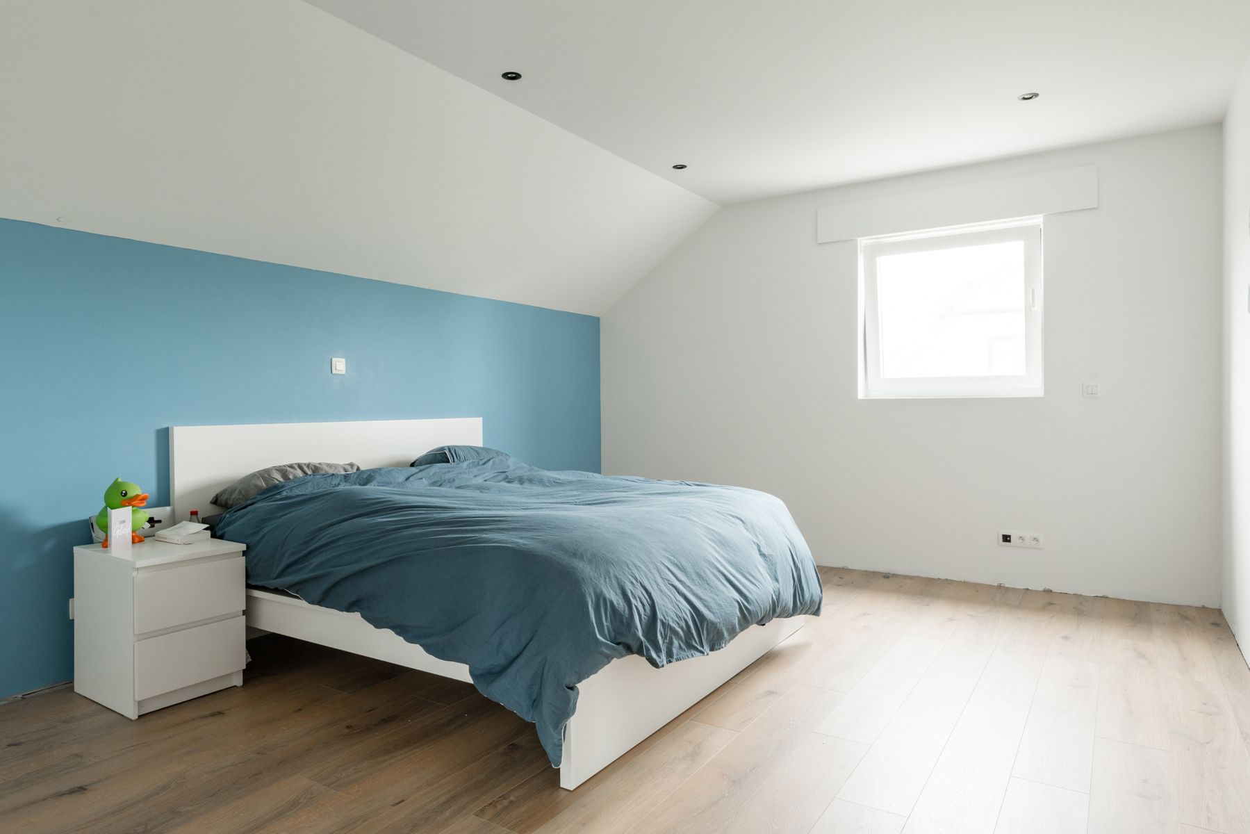Ruime gerenoveerde woning met zwembad  foto 23