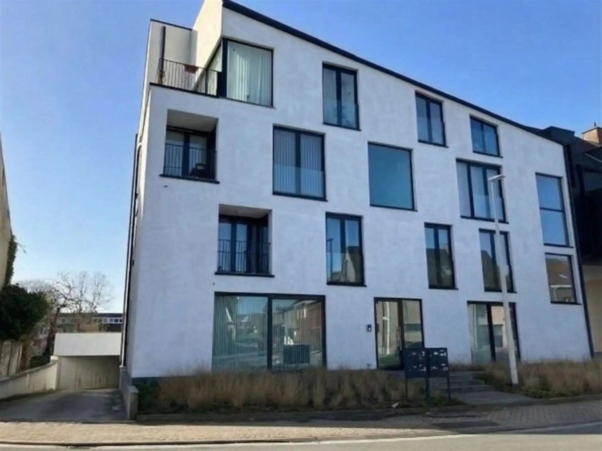 Parking/Garagebox foto 3