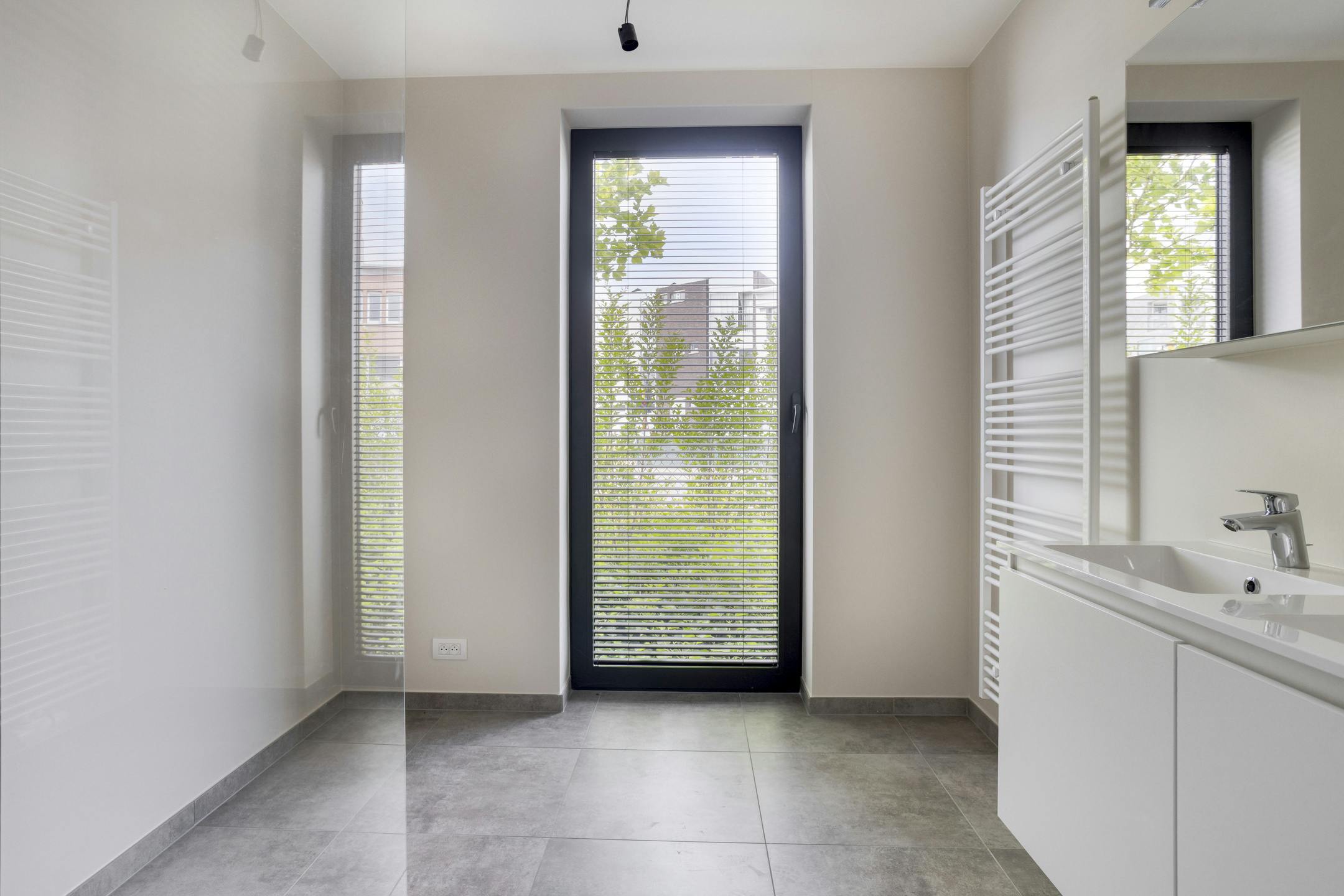 Modern appartement met mogelijkheid tot kantoor of praktijk foto 12