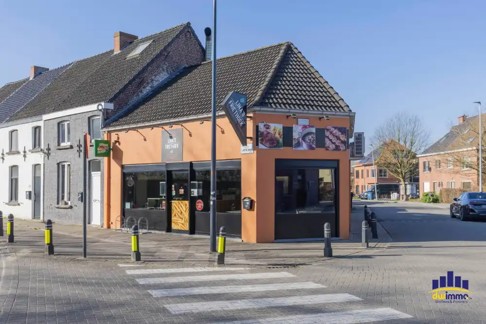 Prima gelegen frituur over te nemen in Sint-Denijs-Westrem foto {{pictureIndex}}