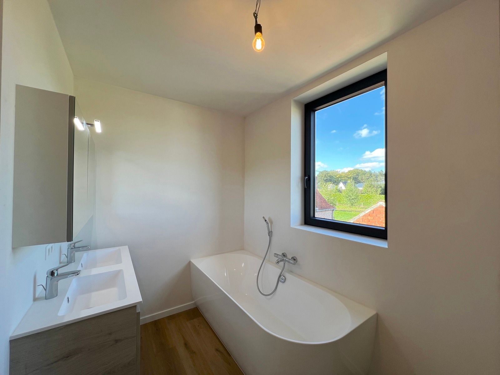 Prachtige woning met 4 slaapkamers foto 19