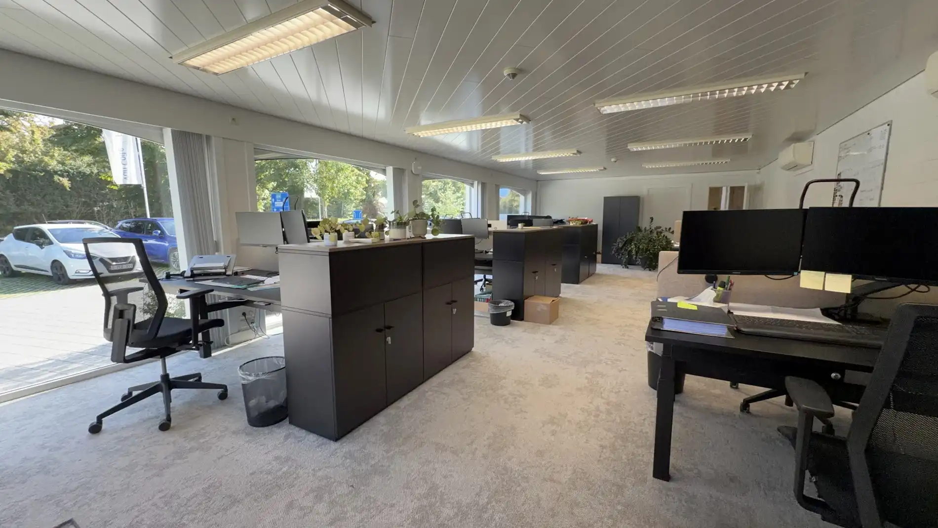Standalone kantoorgebouw te huur nabij E40 in Drongen foto 4