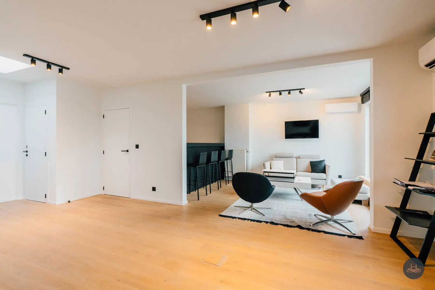 Kantoorruimte op centrale locatie foto 3