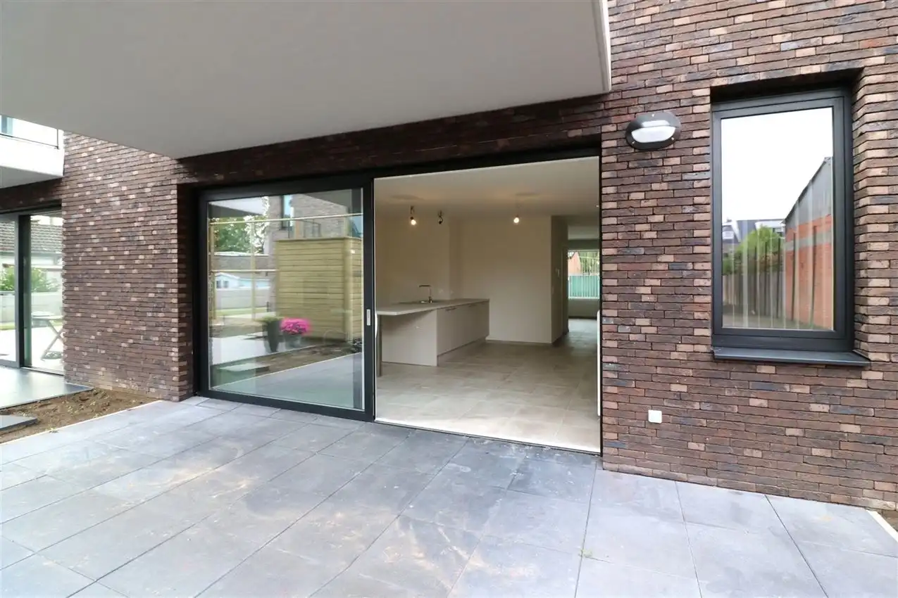 Gelijkvloers appartement, 2 slpk., autostaanplaats foto 3