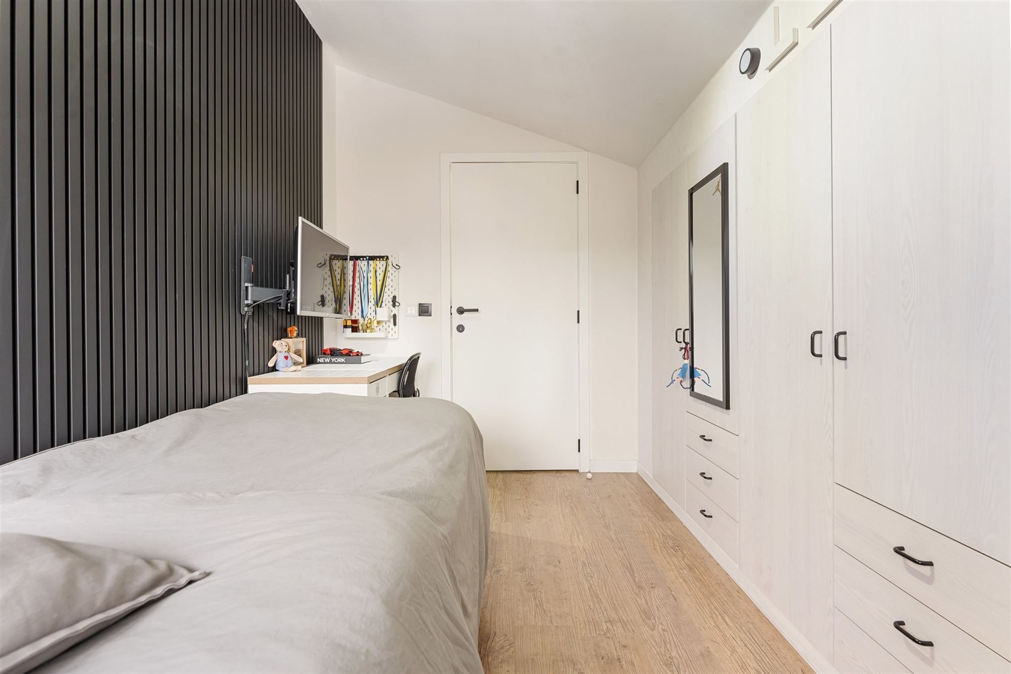 PRACHTIG GERENOVEERDE WONING MET 3 SLAAPKAMERS UITERST RUSTIG GELEGEN IN DE NABIJHEID VAN TESSENDERLO CENTRUM foto 20