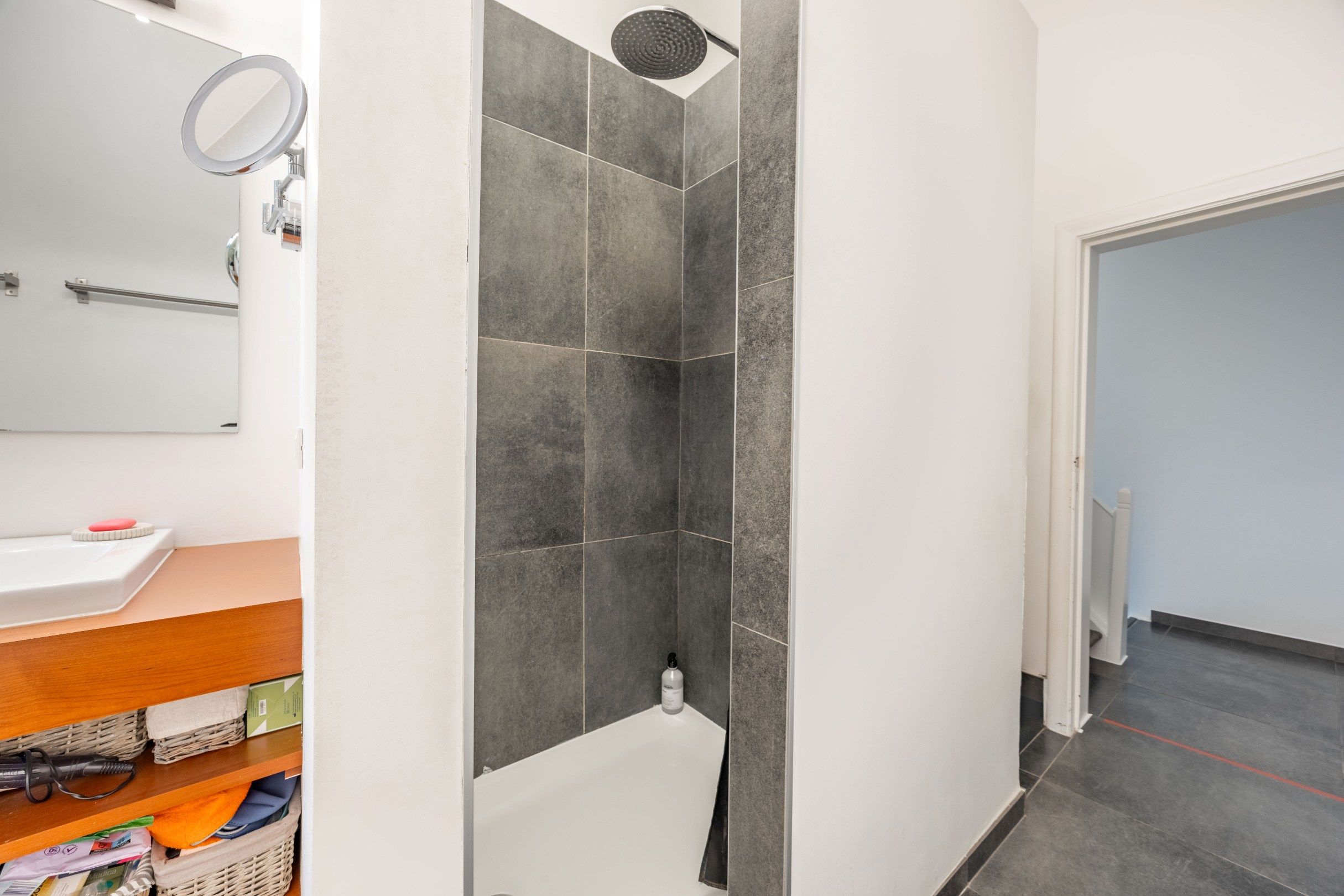 INSTAPKLARE GEZINSWONING MET GARAGE foto 23
