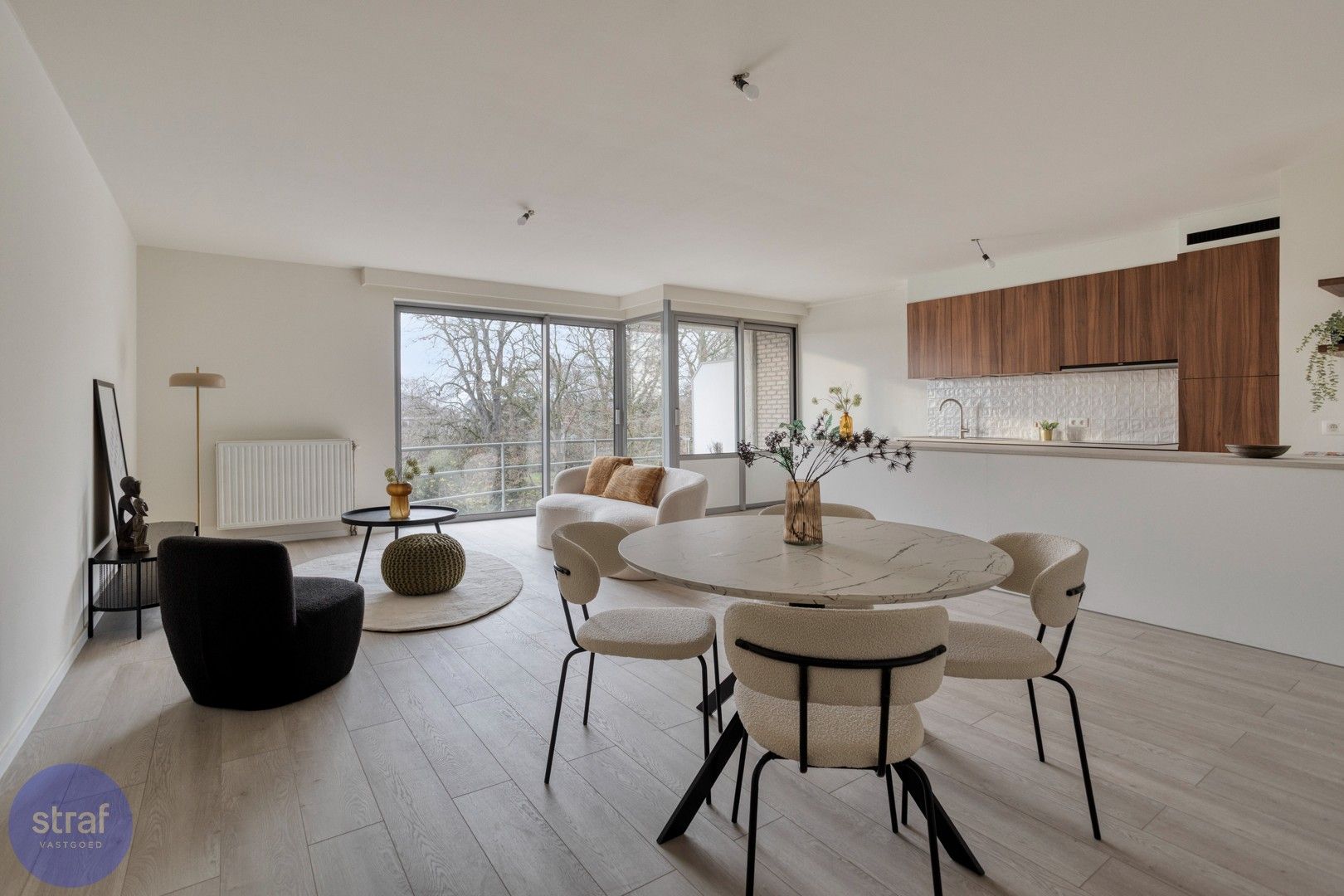 Prachtig licht appartement met ZW terras in centrum Beveren foto {{pictureIndex}}