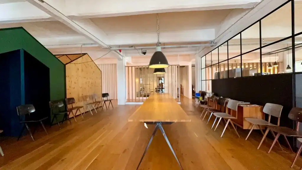 Hip loftkantoor te huur in Handelsdokcenter in Gent foto 20