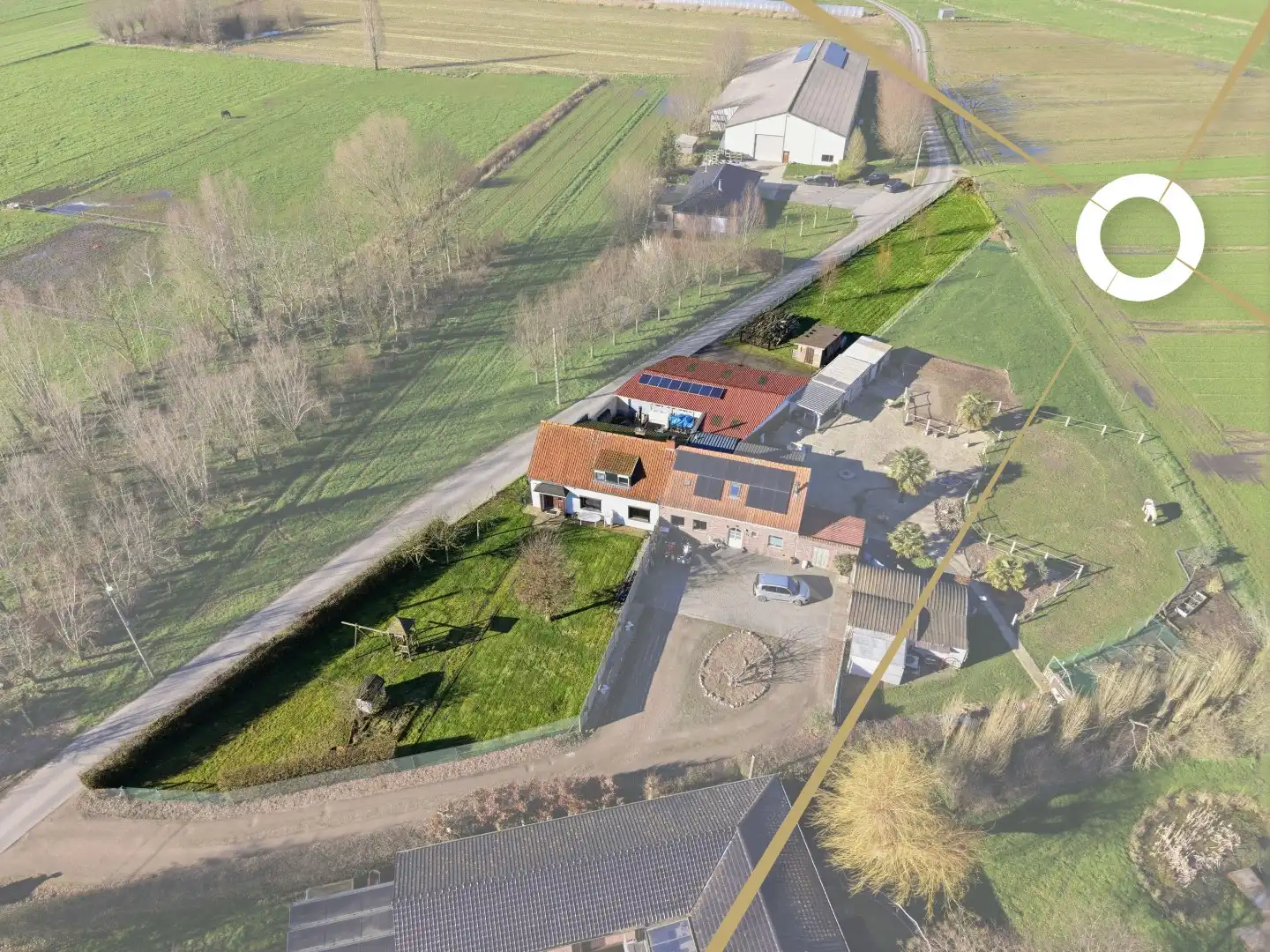 Hoofdfoto van de publicatie: Rustig gelegen halfopen bebouwing met ruime tuin in Hooglede!