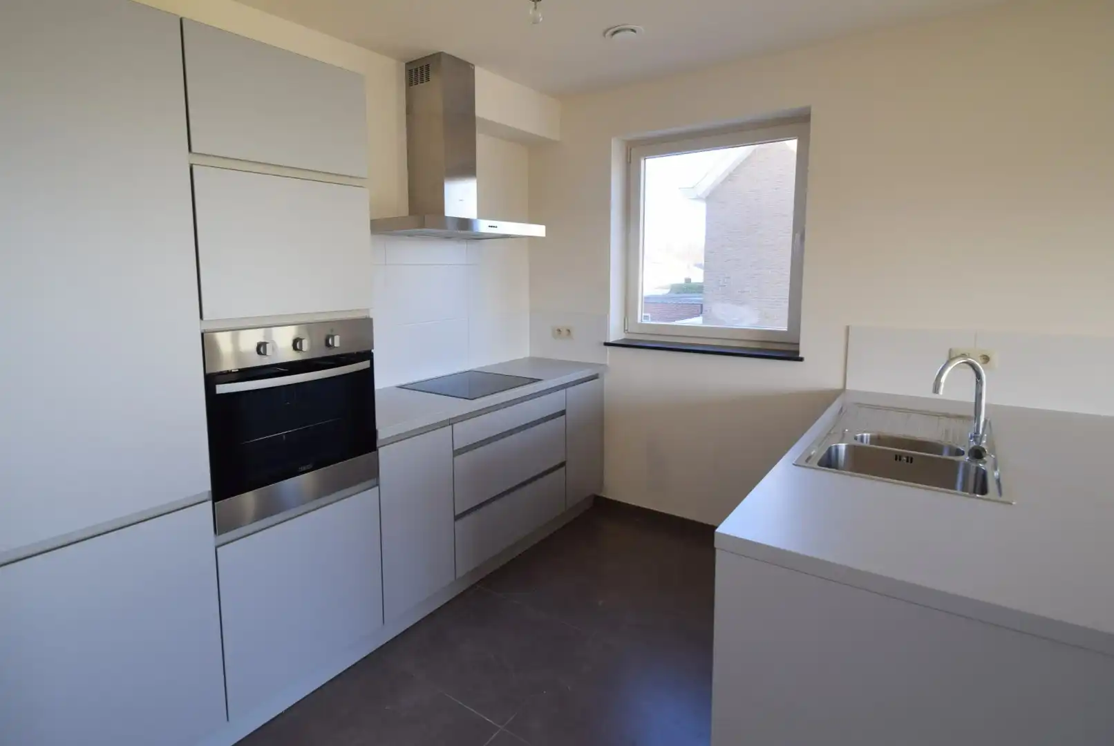 Recent appartement met 2 slaapkamers en garage in het centrum van Herzele foto 9