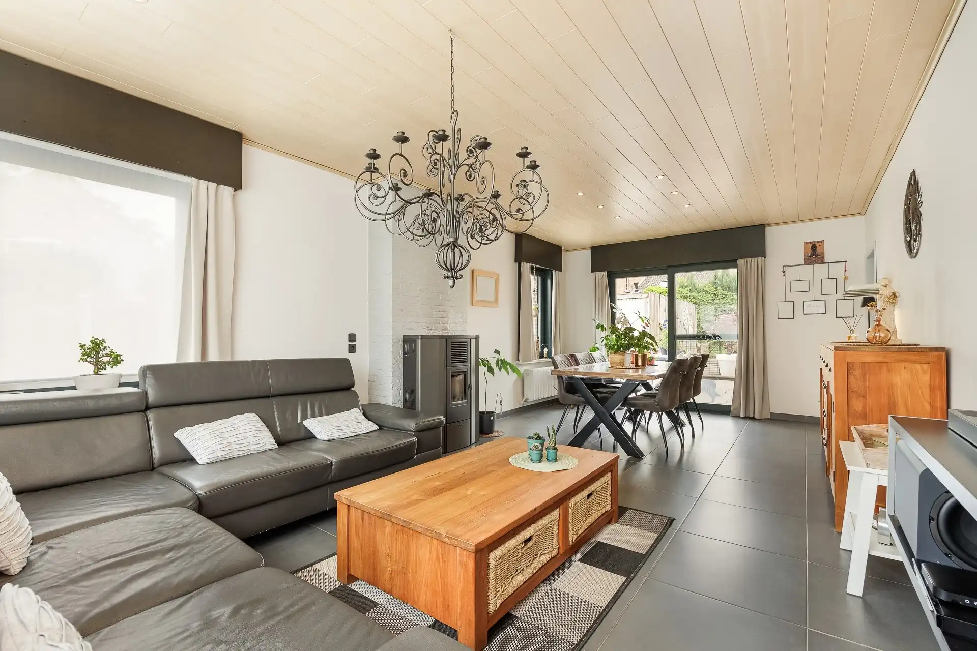 Charmante gezinswoning met 2 slaapkamers gelegen te Sint-Pauwels (600m²) foto 3