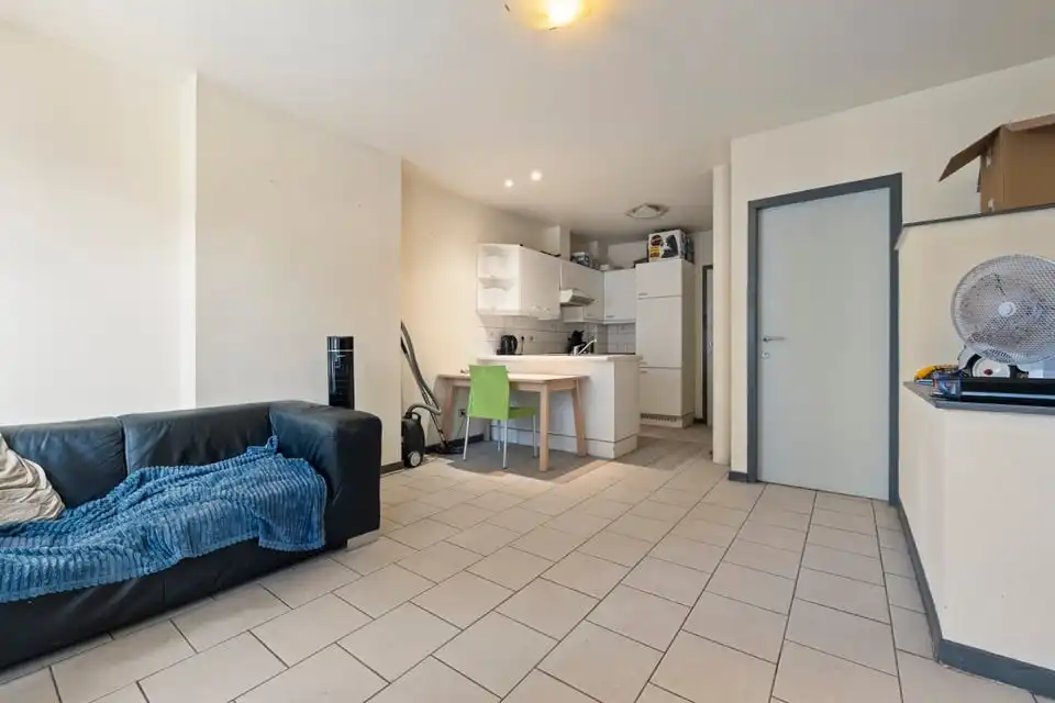 KNAP HANDELSPAND MET TWEE APART VERHUURDE APPARTEMENTEN IN HET CENTRUM VAN SINT-TRUIDEN foto 20