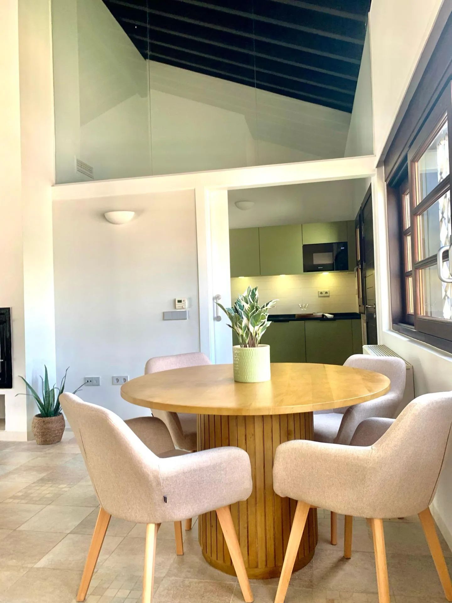 Wonen in stijl en rust: exclusieve vakantiewoningen met privézwembad op luxe Golf Resort foto 8