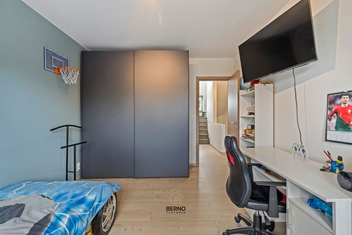 Prachtige, instapklare HOB met 4 slaapkamers. foto 15