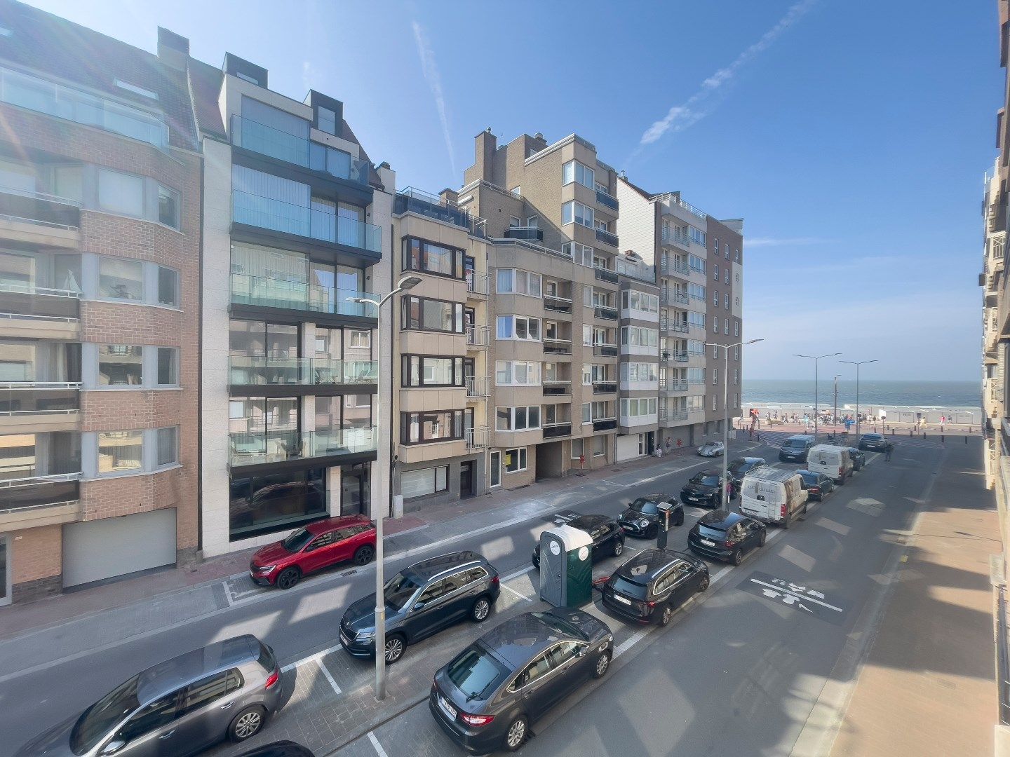 Luxueus afgewerkt appartement met zuid-westen oriëntatie gelegen vlakbij het strand en de Zeedijk. foto 4