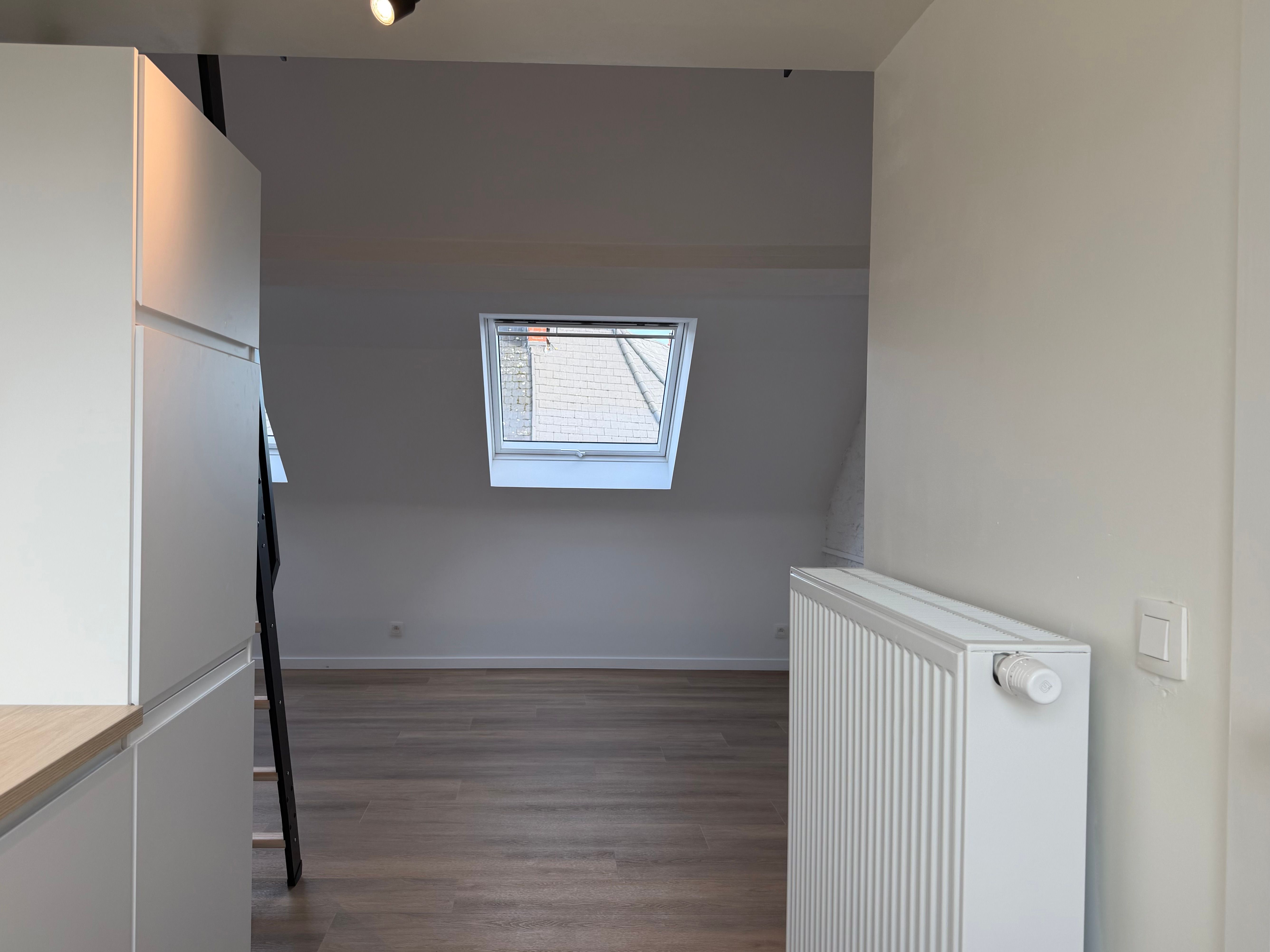 Recent gerenoveerde studio te huur in Gent foto 7