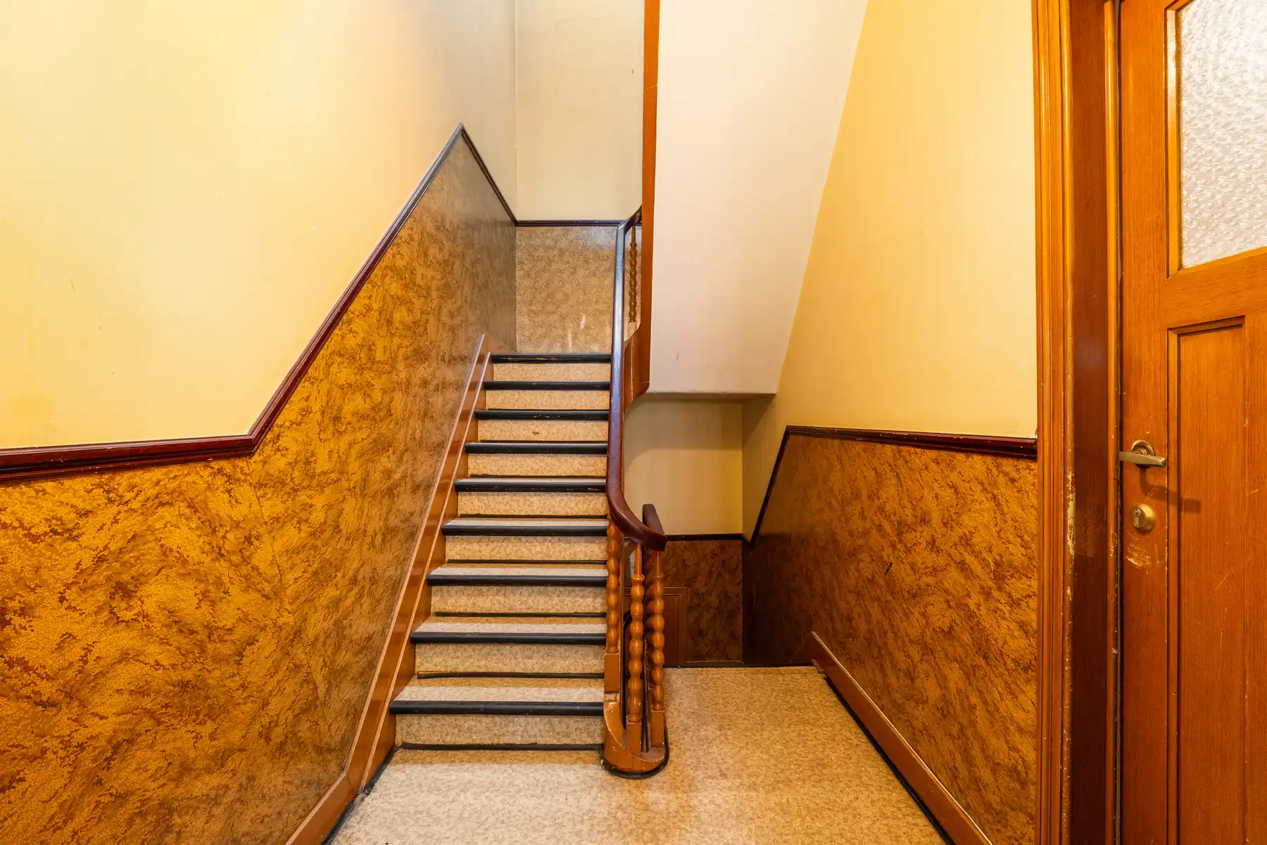 Investeringseigendom met 3 appartementen en tuin foto 10