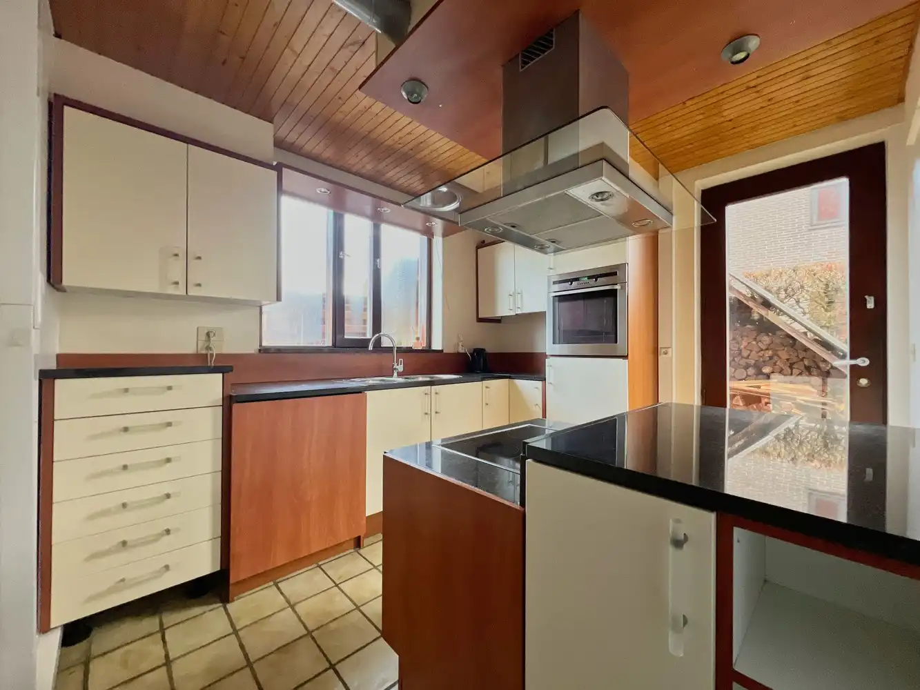 Instapklare, lichtrijke woning (4 slpks) + zonnige tuin foto 6