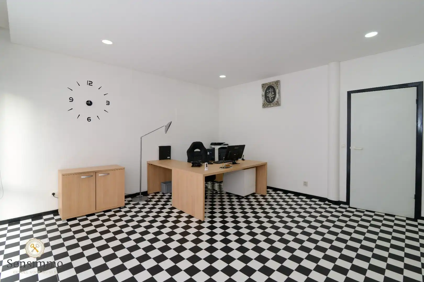 Handelsruimte in het hartje van Genk foto 9